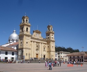 Nuestra Señora de Chiquinquirá Basilica. Source: www.Panoramio.com. By Martín Duque Angulo